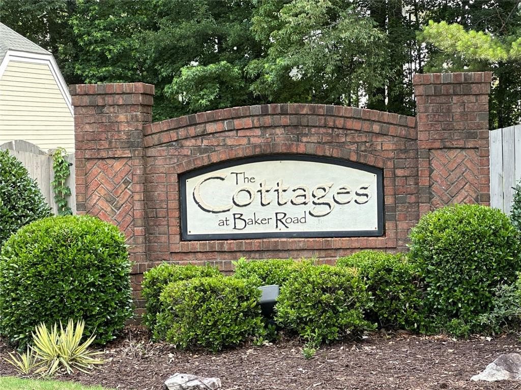 2 bedroom, 2 bathroom, 1,444 sq ft condominium for sale at 5033 Kathryn Glen Drive, Acworth, GA 30101 — photo 2