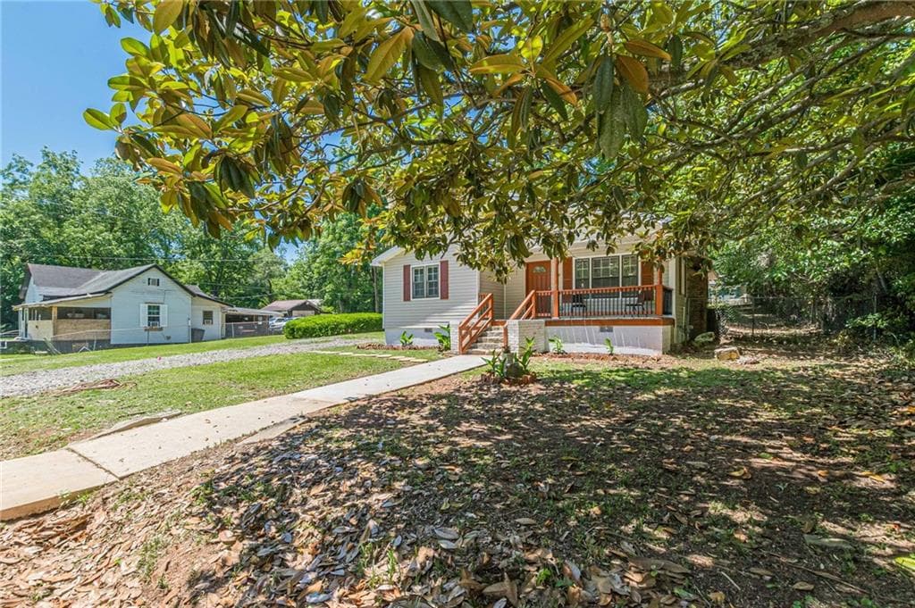 3 bedroom, 2 bathroom, 1,418 sq ft single family residence for sale at 328 Carter Street, Greenville, GA 30222 — photo 6