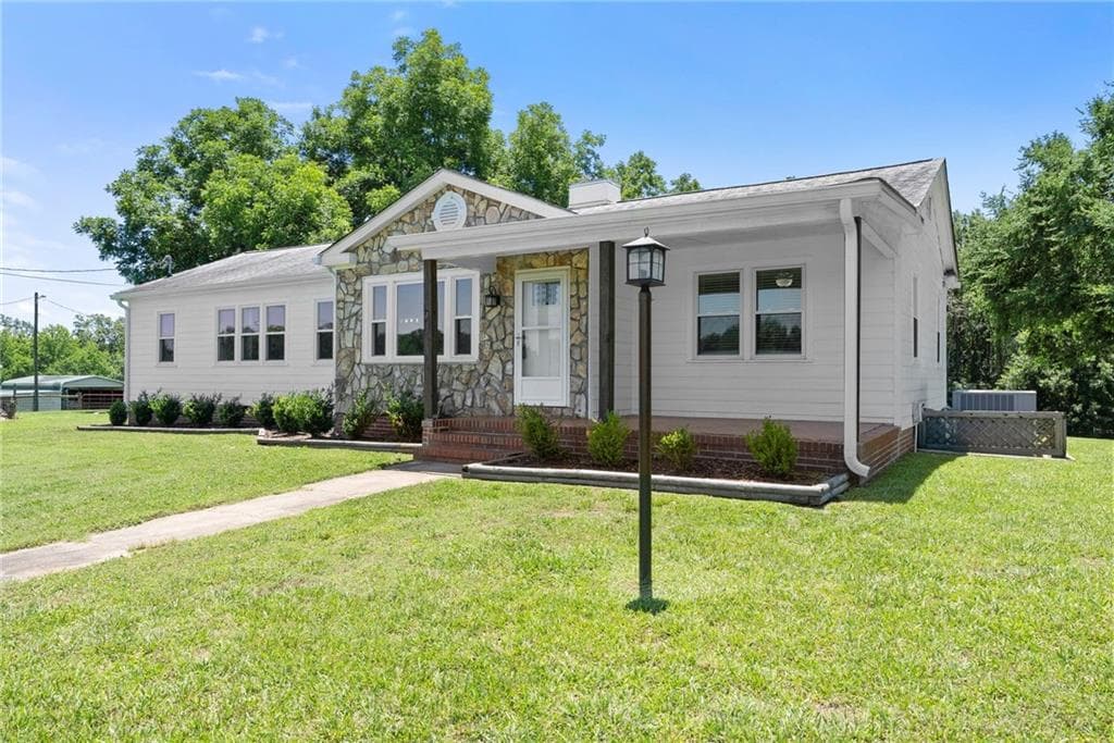 2973 River Road, Elberton, GA 30635 — most recent listing photo