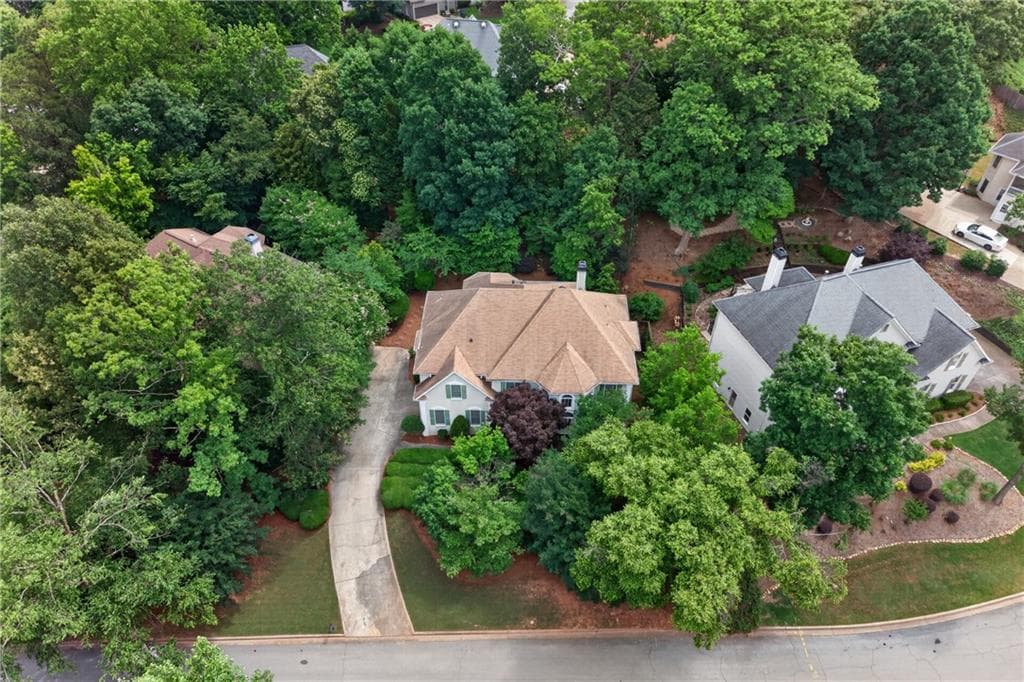 5 bedroom, 3 bathroom, 3,580 sq ft single family residence for sale at 1995 Woods River Lane, Duluth, GA 30097 — photo 3