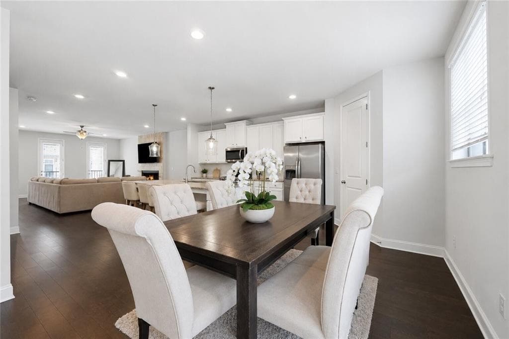 3 bedroom, 4 bathroom, 2,691 sq ft townhouse for sale at 2375 Tarben Drive, Snellville, GA 30078 — photo 5