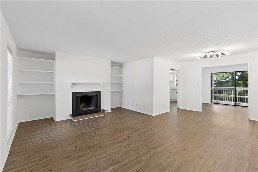 2 bedroom, 2 bathroom, 1,320 sq ft condominium for sale at 106 Cedar Court, Marietta, GA 30067 — photo 6