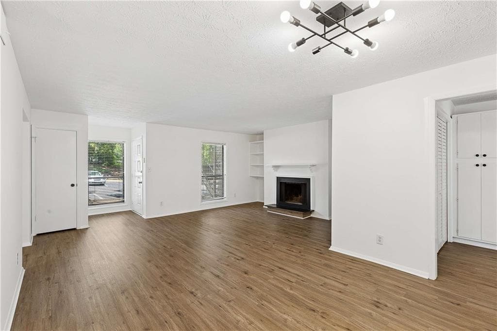 2 bedroom, 2 bathroom, 1,320 sq ft condominium for sale at 106 Cedar Court, Marietta, GA 30067 — photo 8
