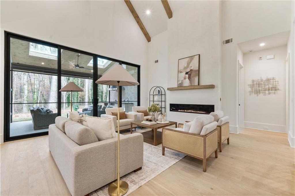 5 bedroom, 7 bathroom, 4,970 sq ft single family residence for sale at 175 Andover, Alpharetta, GA 30009 — photo 4