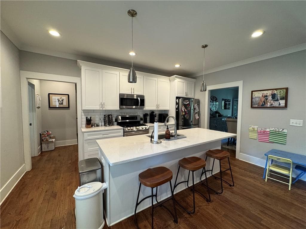 5 bedroom, 3 bathroom, 3,300 sq ft single family residence for rent at 859 East Avenue A, Scottdale, GA 30079 for $4,875 a month — photo 3
