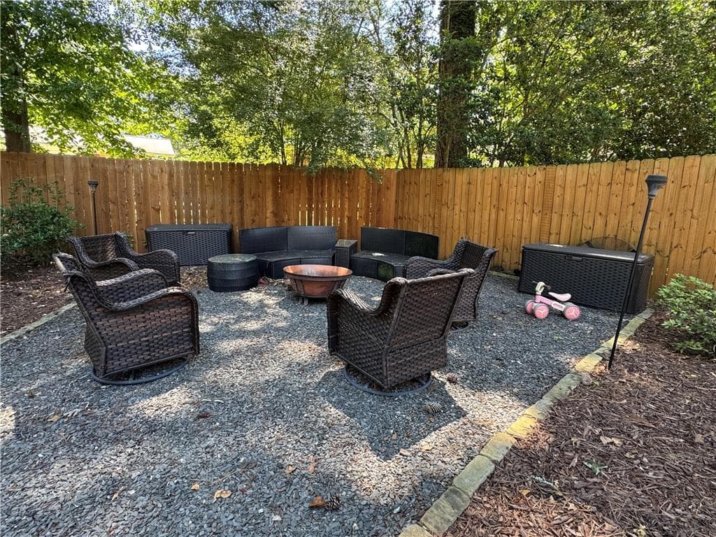 5 bedroom, 3 bathroom, 3,300 sq ft single family residence for rent at 859 East Avenue A, Scottdale, GA 30079 for $4,875 a month — photo 7