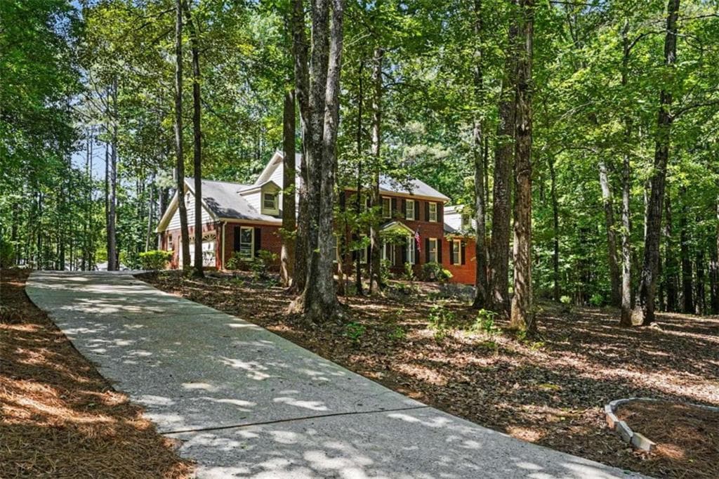 4 bedroom, 4 bathroom, 3,142 sq ft single family residence for sale at 115 Majesty Lane, Fayetteville, GA 30215 — photo 4