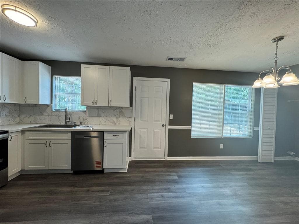4 bedroom, 3 bathroom single family residence for rent at 330 Crestfield Circle, Covington, GA 30016 for $1,850 a month — photo 3