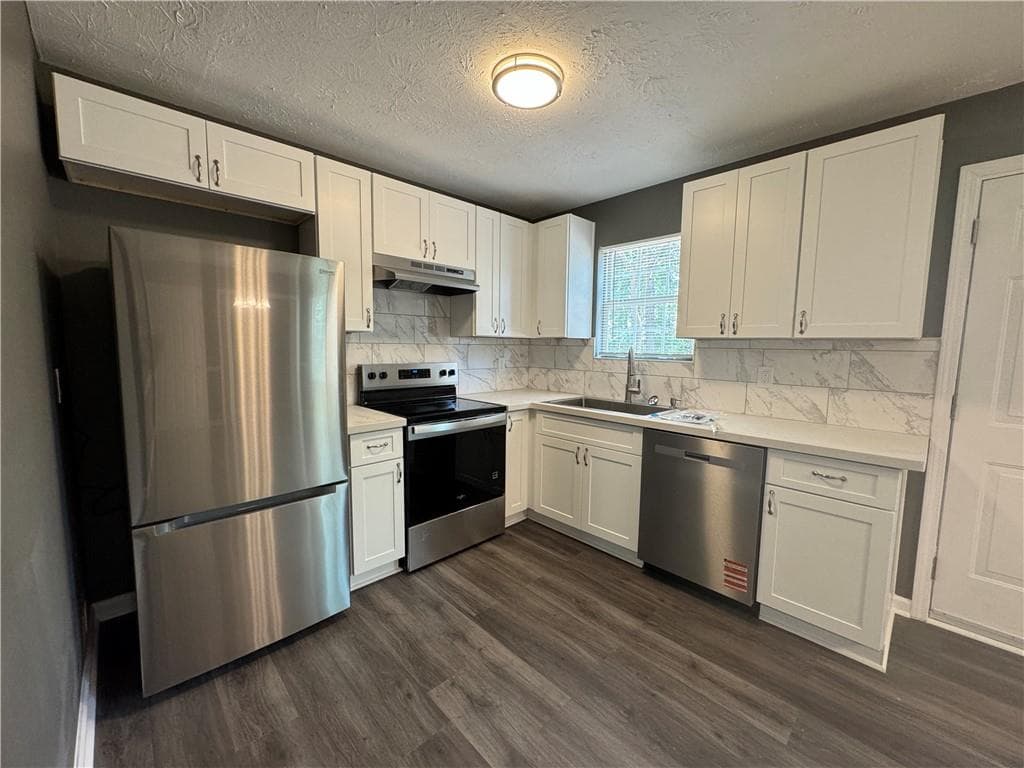 4 bedroom, 3 bathroom single family residence for rent at 330 Crestfield Circle, Covington, GA 30016 for $1,850 a month — photo 4