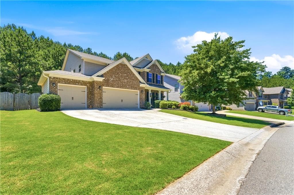 4 bedroom, 3 bathroom, 2,968 sq ft single family residence for sale at 3735 Grandview Manor Drive, Cumming, GA 30028 — photo 2