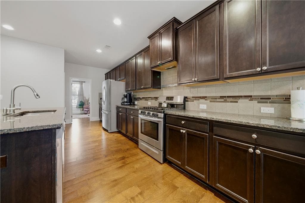 5 bedroom, 3 bathroom, 3,197 sq ft single family residence under contract at 1001 Creekhead Drive, Villa Rica, GA 30180 — photo 8