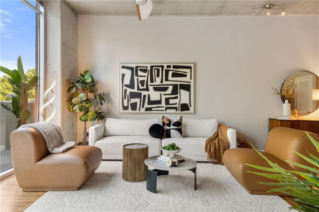 1 bedroom, 1 bathroom, 813 sq ft condominium for sale at 3300 Windy Ridge Parkway 507, Atlanta, GA 30339 — photo 1 of 52