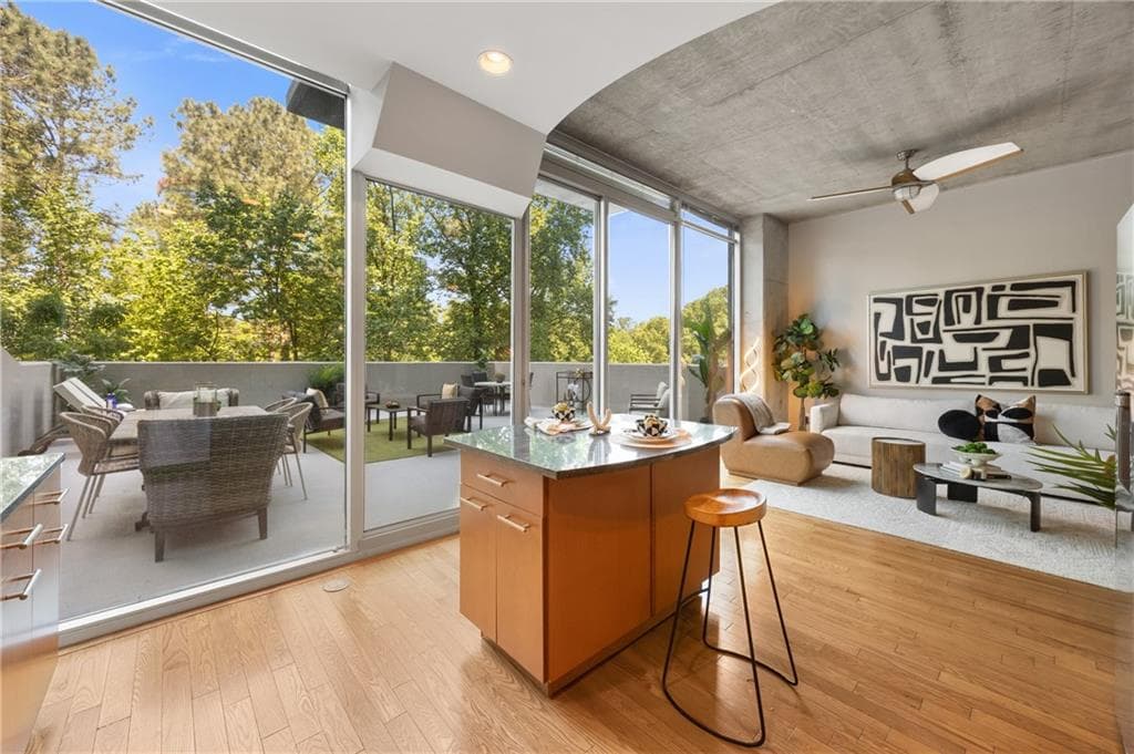 1 bedroom, 1 bathroom, 813 sq ft condominium for sale at 3300 Windy Ridge Parkway 507, Atlanta, GA 30339 — photo 8