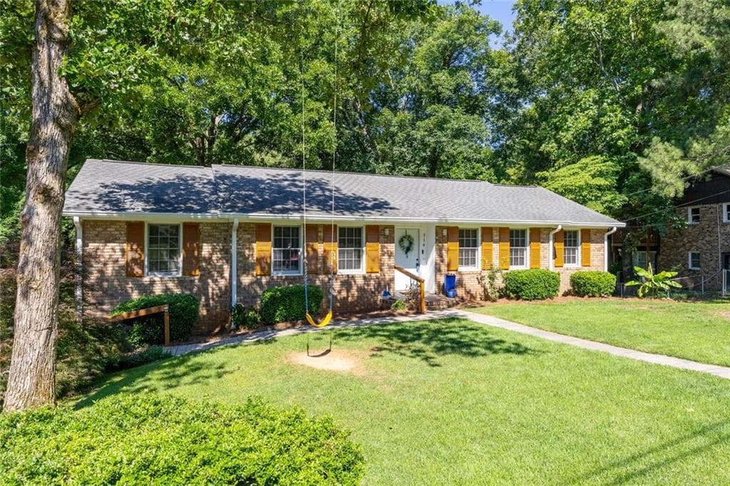 5 bedroom, 3 bathroom, 2,540 sq ft single family residence for sale at 114 Margo Trail, Rome, GA 30161 — photo 2