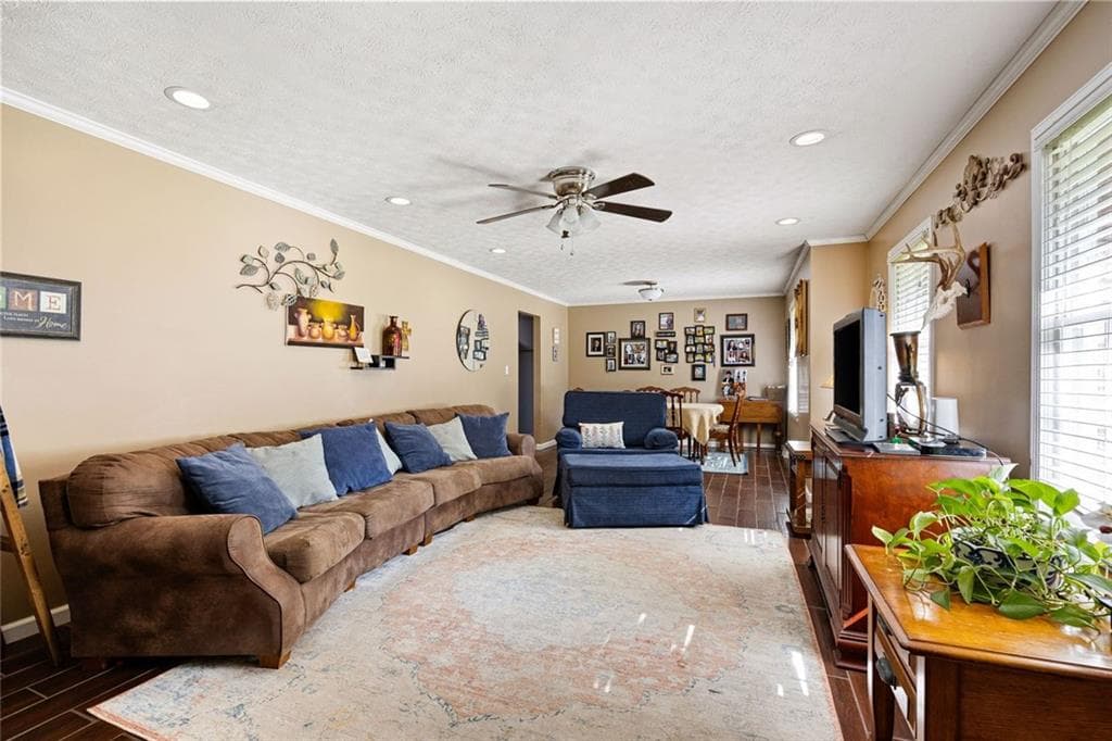 5 bedroom, 3 bathroom, 2,540 sq ft single family residence for sale at 114 Margo Trail, Rome, GA 30161 — photo 5