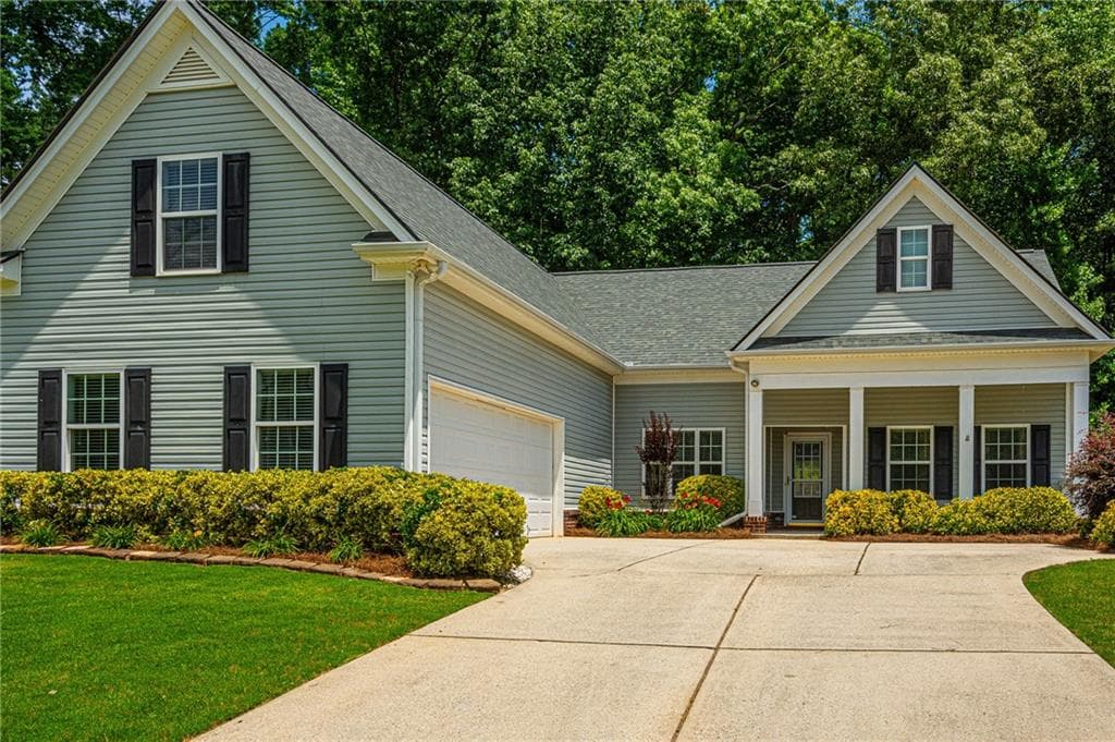 3 bedroom, 2 bathroom, 2,074 sq ft single family residence for sale at 67 Nashport Lane, Dawsonville, GA 30534 — photo 2