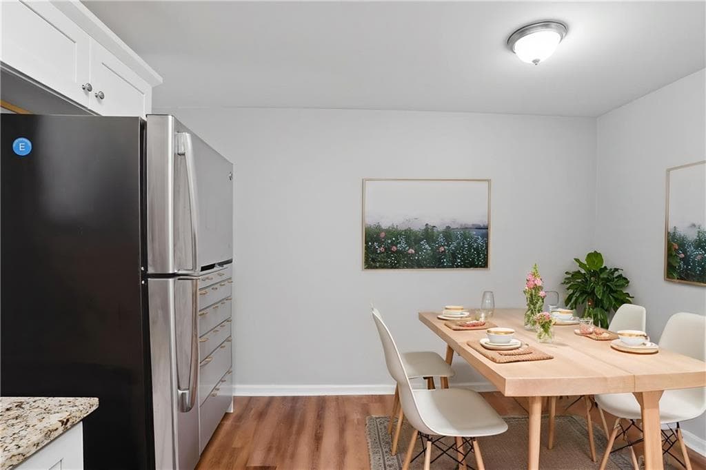 3 bedroom, 1 bathroom, 925 sq ft single family residence for sale at 830 Mercury Drive, Atlanta, GA 30331 — photo 3