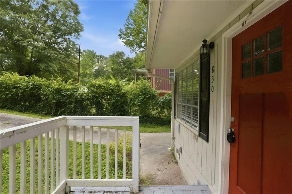 3 bedroom, 1 bathroom, 925 sq ft single family residence for sale at 830 Mercury Drive, Atlanta, GA 30331 — photo 7