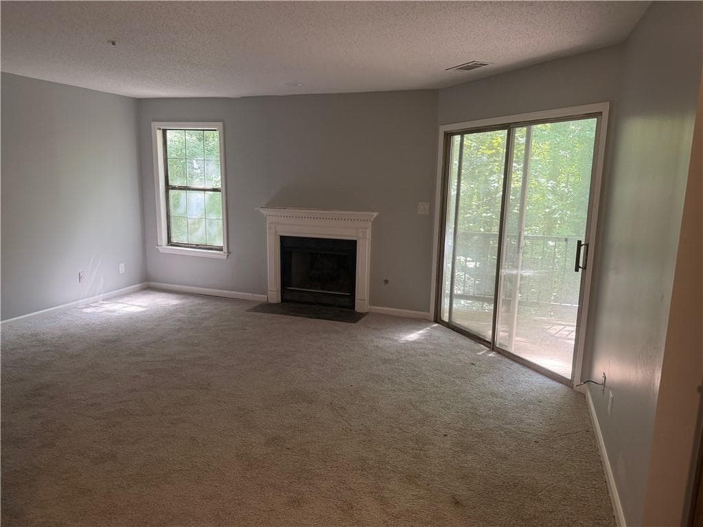 1 bedroom, 1 bathroom, 808 sq ft condominium under contract at 615 Ridge Creek Drive, Clarkston, GA 30021 — photo 2
