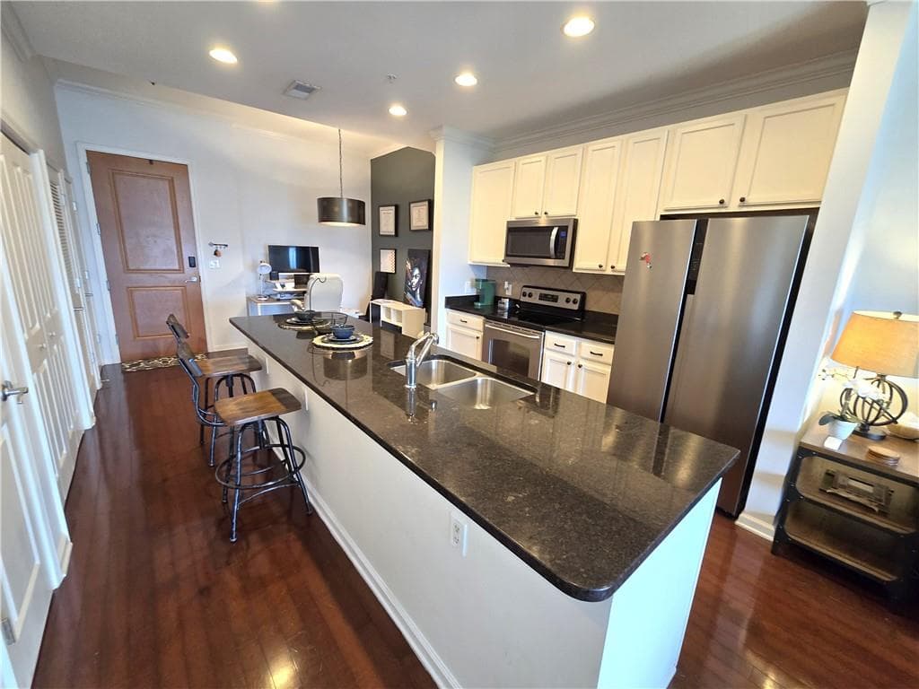 1 bedroom, 1 bathroom condominium for rent at 3040 Peachtree Road 1509, Atlanta, GA 30305 for $1,895 a month — photo 6