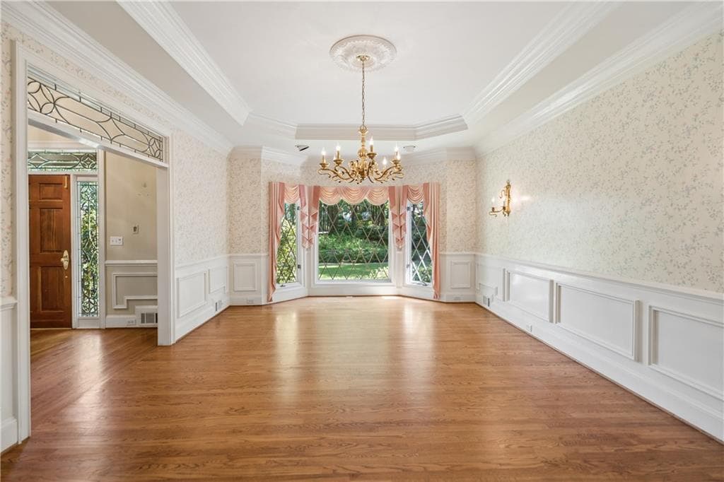 7 bedroom, 5 bathroom, 6,383 sq ft single family residence under contract at 4957 Chedworth Drive, Smoke Rise, GA 30087 — photo 4