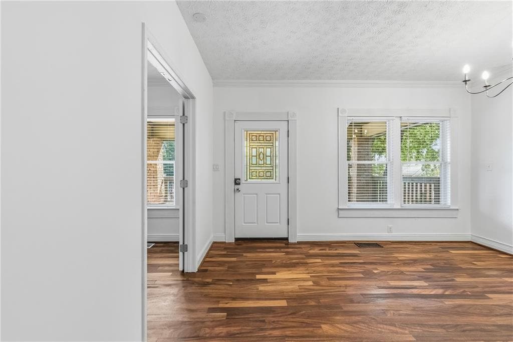 4 bedroom, 4 bathroom, 2,352 sq ft single family residence for sale at 672 Kennesaw Avenue, Atlanta, GA 30308 — photo 7