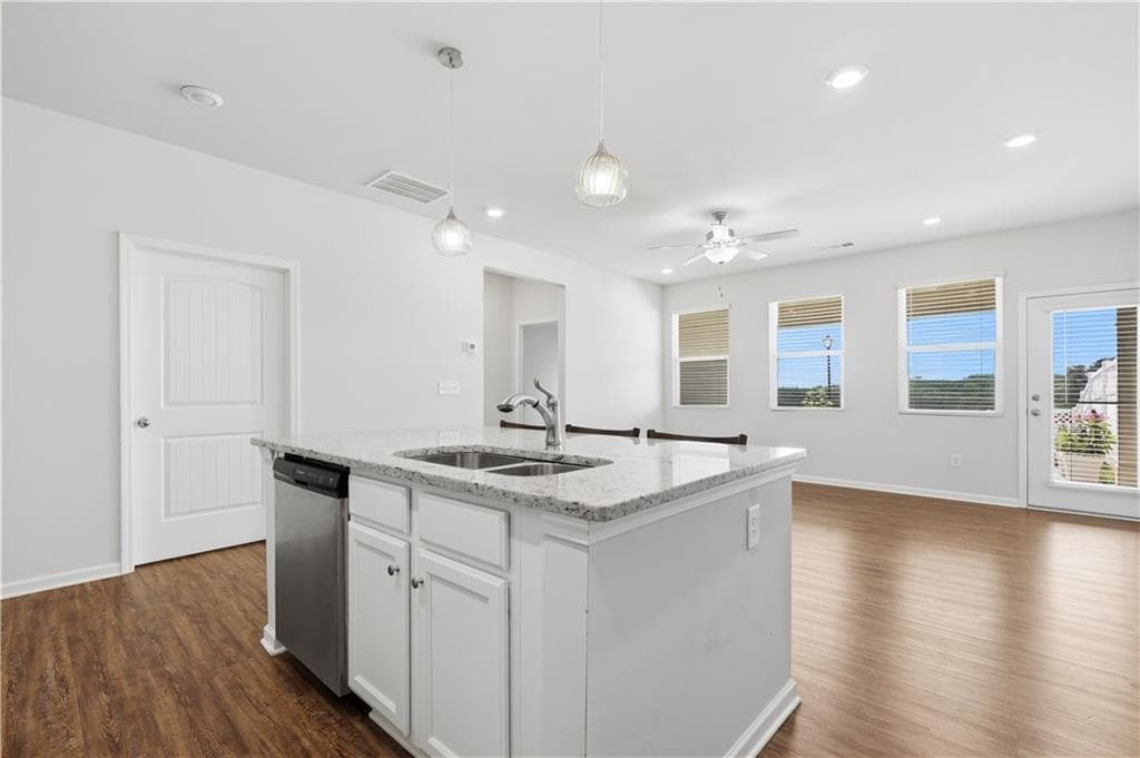 2 bedroom, 2 bathroom, 1,357 sq ft single family residence under contract at 39 Piedmont View Lane, Jasper, GA 30143 — photo 8