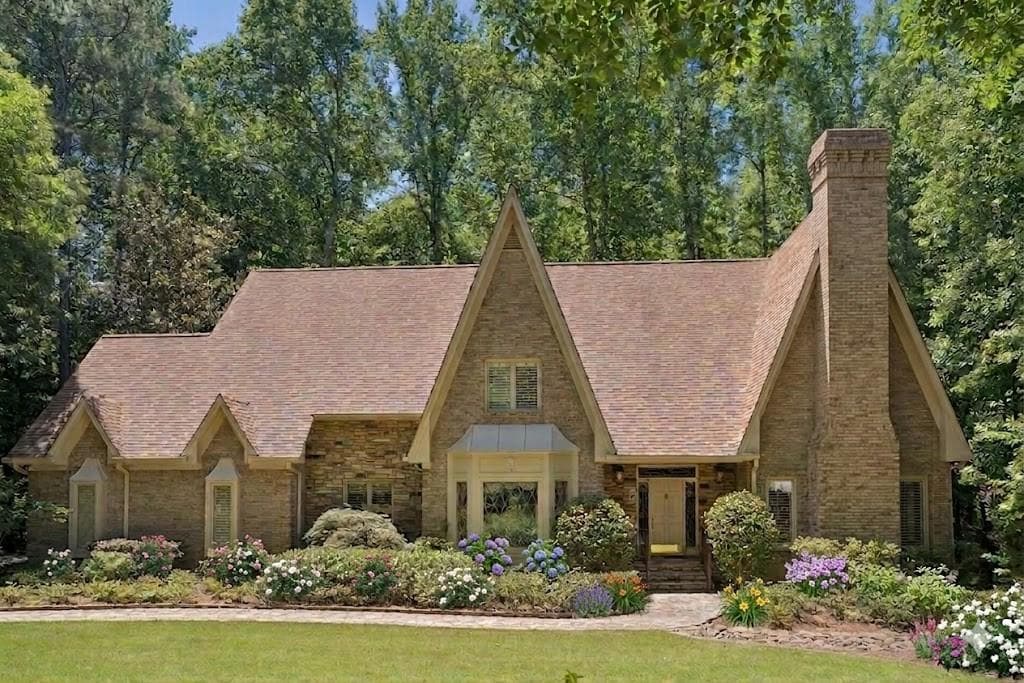 7 bedroom, 5 bathroom, 6,383 sq ft single family residence under contract at 4957 Chedworth Drive, Smoke Rise, GA 30087