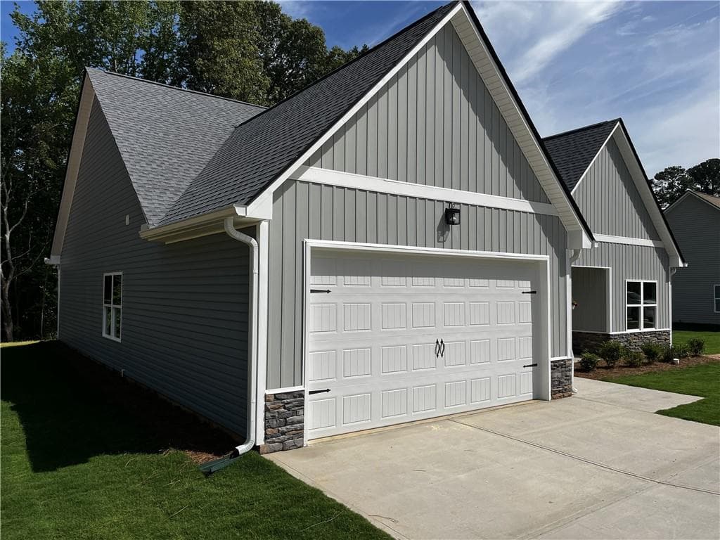 3 bedroom, 2 bathroom, 1,685 sq ft single family residence for sale at 1956 Cochran Ridge Road, Hiram, GA 30141 — photo 2