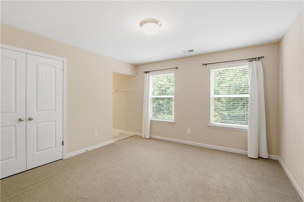 4 bedroom, 3 bathroom, 2,478 sq ft single family residence for sale at 5047 Little Harbor Way, Acworth, GA 30101 — photo 4