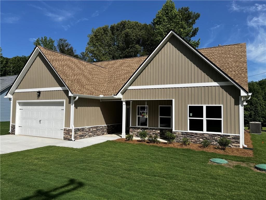 3 bedroom, 2 bathroom, 1,685 sq ft single family residence for sale at 1932 Cochran Ridge Road, Hiram, GA 30141