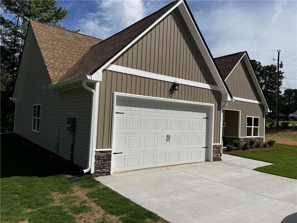 3 bedroom, 2 bathroom, 1,685 sq ft single family residence for sale at 1932 Cochran Ridge Road, Hiram, GA 30141 — photo 2