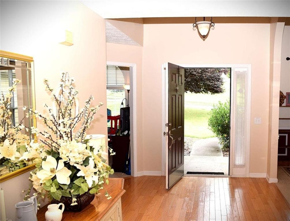 3 bedroom, 3 bathroom, 2,178 sq ft single family residence for rent at 450 Running Fawn Drive, Suwanee, GA 30024 for $2,550 a month — photo 3