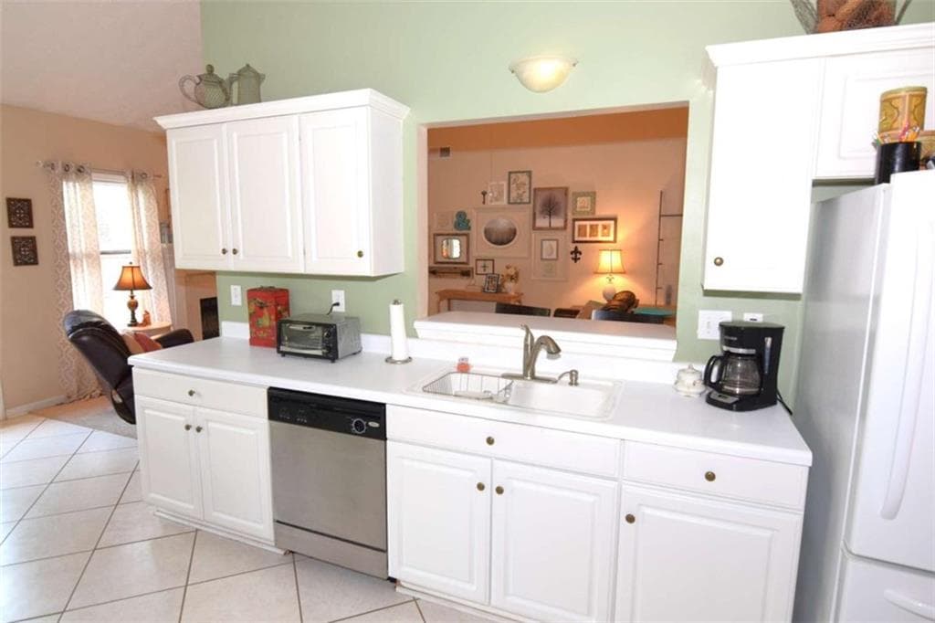 3 bedroom, 3 bathroom, 2,178 sq ft single family residence for rent at 450 Running Fawn Drive, Suwanee, GA 30024 for $2,550 a month — photo 9