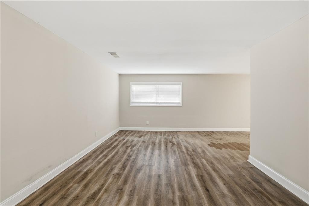 3 bedroom, 2 bathroom, 1,875 sq ft single family residence for sale at 310 Flagstone Drive, Atlanta, GA 30331 — photo 8