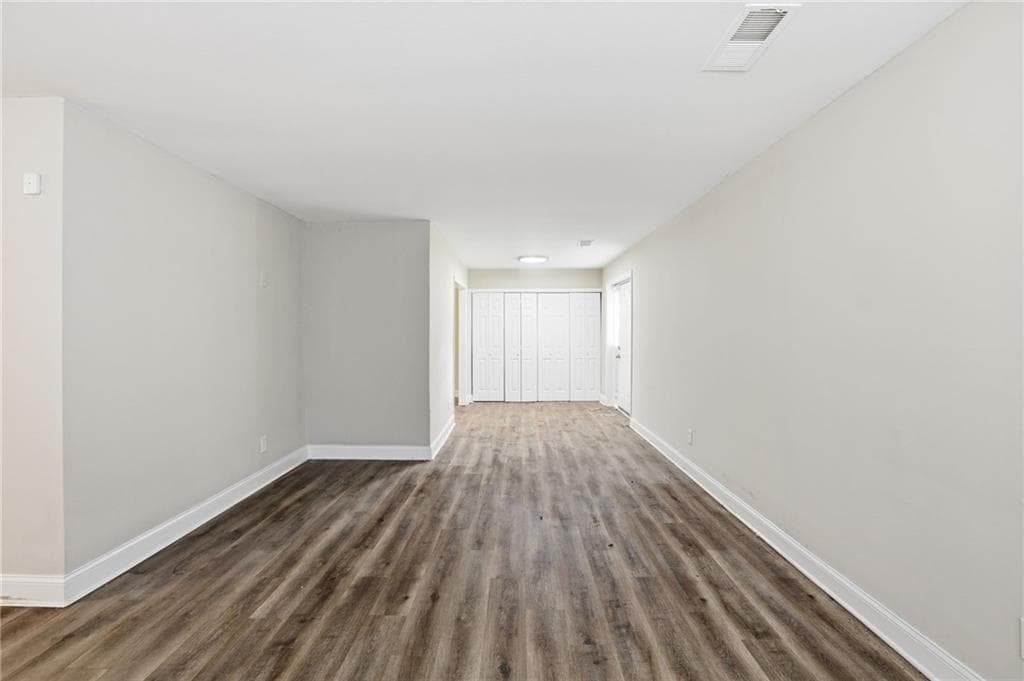 3 bedroom, 2 bathroom, 1,875 sq ft single family residence for sale at 310 Flagstone Drive, Atlanta, GA 30331 — photo 9