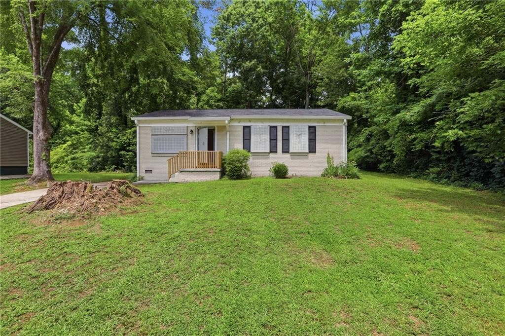 3 bedroom, 2 bathroom, 925 sq ft single family residence for sale at 914 Mercury Drive, Atlanta, GA 30331