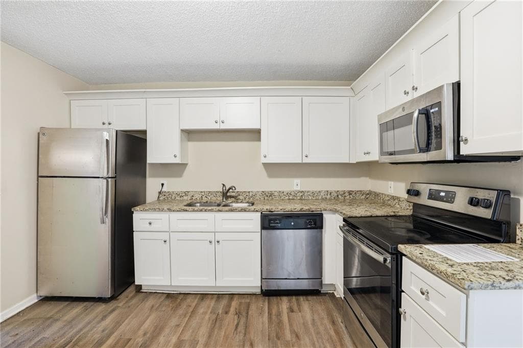 3 bedroom, 2 bathroom, 925 sq ft single family residence for sale at 914 Mercury Drive, Atlanta, GA 30331 — photo 10
