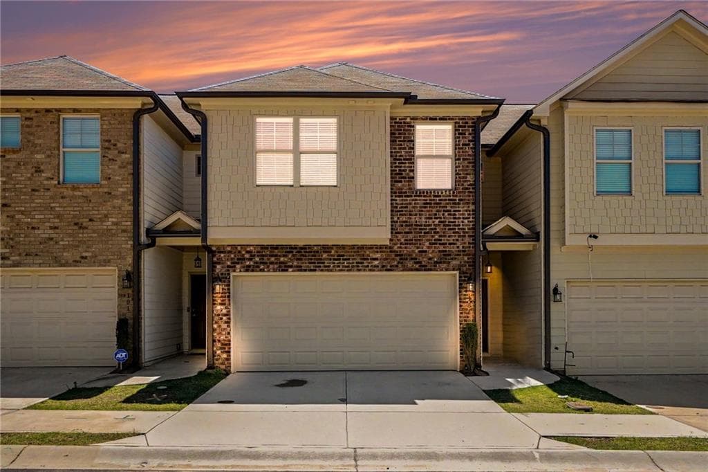3 bedroom, 3 bathroom, 1,732 sq ft townhouse for sale at 181 Dewey Road, Lilburn, GA 30047 — photo 2