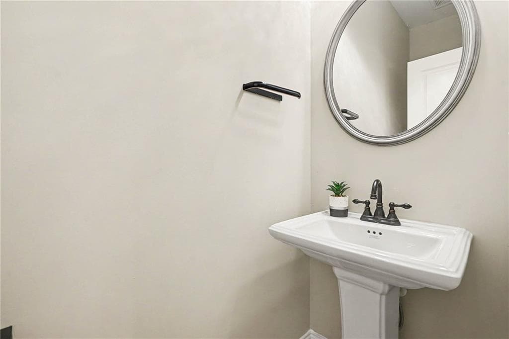 3 bedroom, 3 bathroom, 1,732 sq ft townhouse for sale at 181 Dewey Road, Lilburn, GA 30047 — photo 10