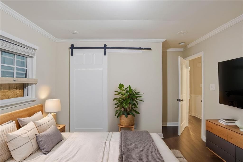 3 bedroom, 1 bathroom, 1,066 sq ft single family residence for sale at 230 Argus Circle, Atlanta, GA 30331 — photo 6