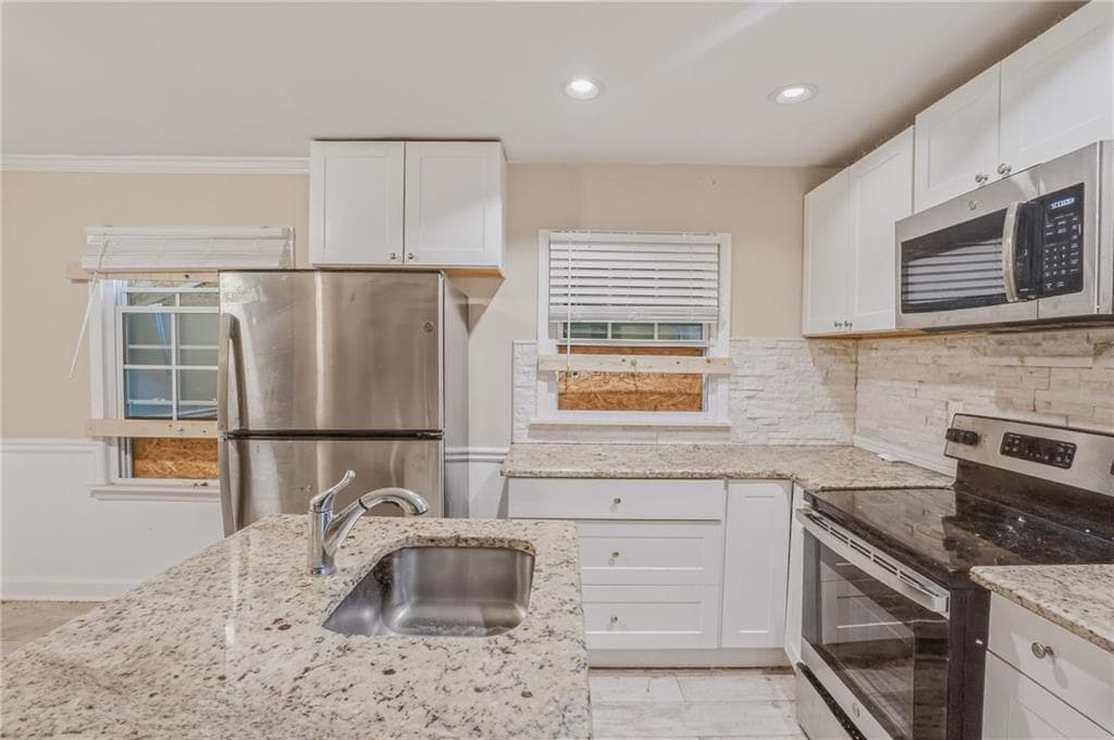 3 bedroom, 1 bathroom, 1,066 sq ft single family residence for sale at 230 Argus Circle, Atlanta, GA 30331 — photo 9