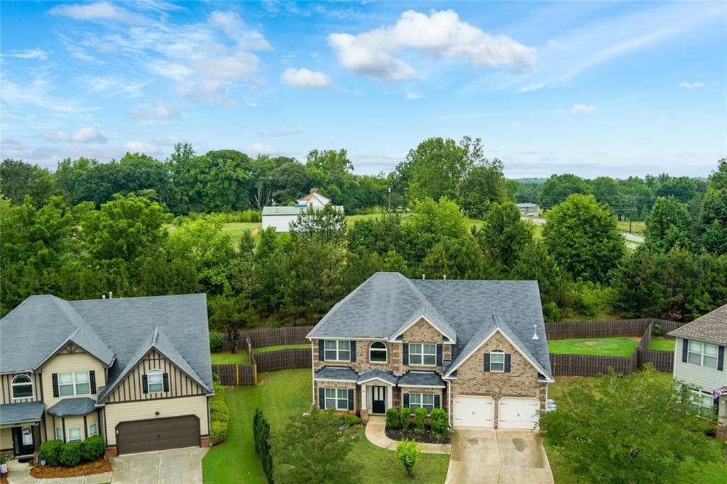 5 bedroom, 3 bathroom, 3,029 sq ft single family residence under contract at 6025 Andrew Way, Cumming, GA 30041 — photo 4