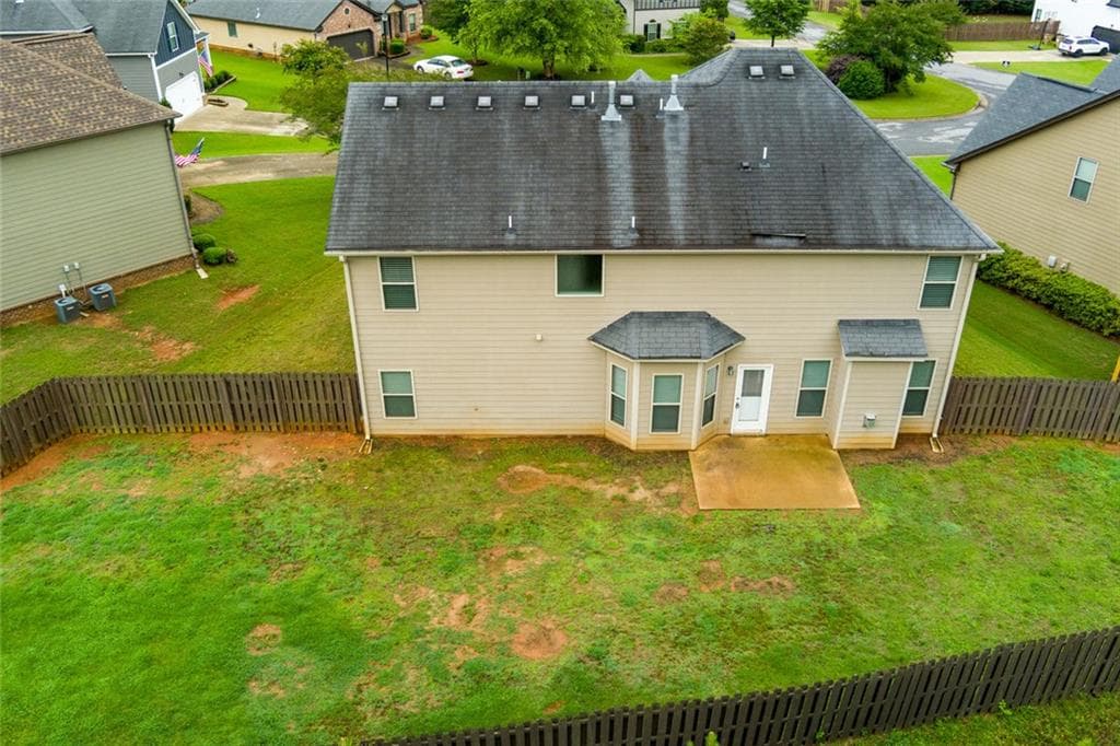 5 bedroom, 3 bathroom, 3,029 sq ft single family residence under contract at 6025 Andrew Way, Cumming, GA 30041 — photo 10