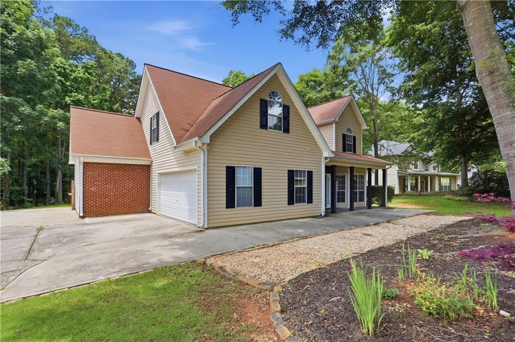 3 bedroom, 3 bathroom, 2,626 sq ft single family residence for sale at 200 Kripple Kreek Drive, Sharpsburg, GA 30277 — photo 6