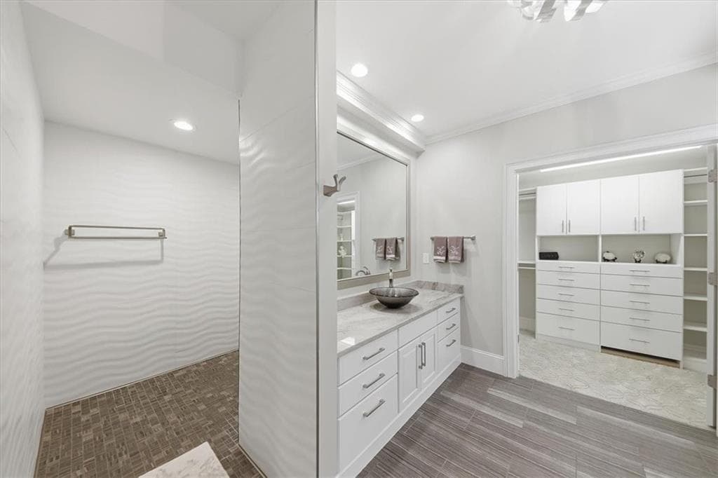 5 bedroom, 6 bathroom, 6,764 sq ft single family residence for sale at 5118 Deer Creek Court, Flowery Branch, GA 30542 — photo 8