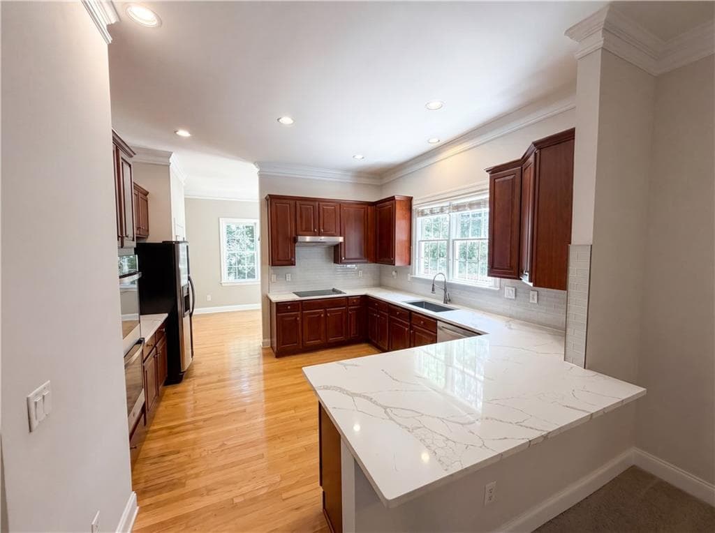 4 bedroom, 5 bathroom, 3,937 sq ft single family residence for sale at 1231 Dunwoody Village Drive, Atlanta, GA 30338 — photo 2