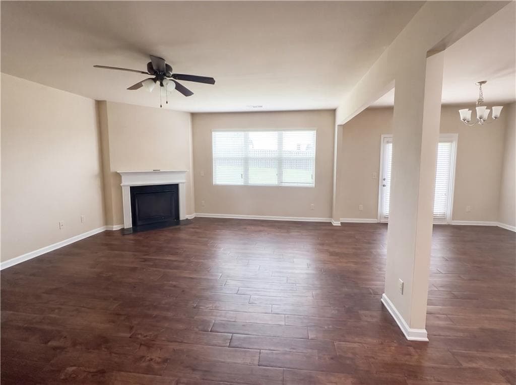 5 bedroom, 3 bathroom, 3,180 sq ft single family residence under contract at 8496 Glenview Street, Douglasville, GA 30134 — photo 3