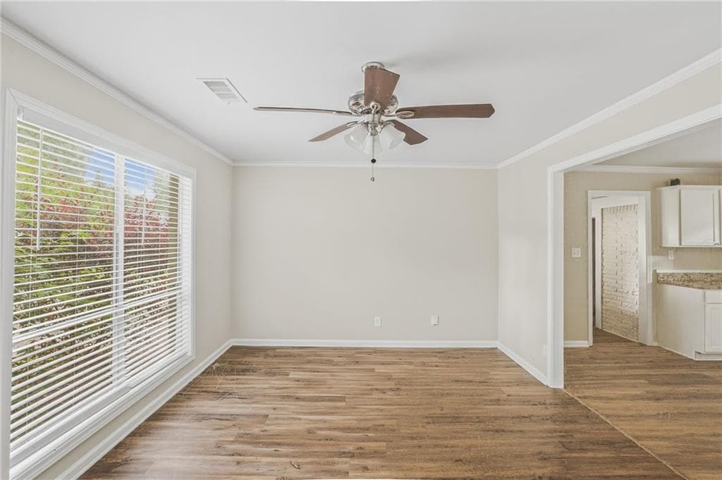 3 bedroom, 1 bathroom, 1,165 sq ft single family residence for sale at 3578 Sherbrooke Way, Atlanta, GA 30331 — photo 4