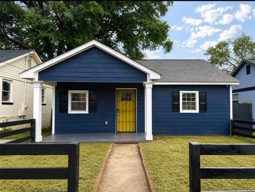 3 bedroom, 2 bathroom, 1,154 sq ft single family residence for sale at 917 Garibaldi Street, Atlanta, GA 30310 — photo 2